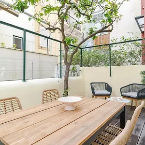 Apartment Casa Boma - Modern And Stylish With Private Terrace - Lapa Iv, Lissabon